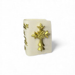 Шоколадная фигурка Библия